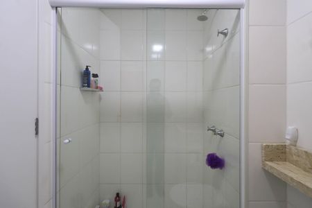 Banheiro de apartamento à venda com 2 quartos, 50m² em Vila Esperança, São Paulo