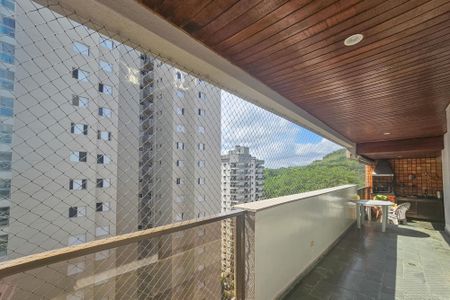 Apartamento para alugar com 150m², 4 quartos e 1 vaga