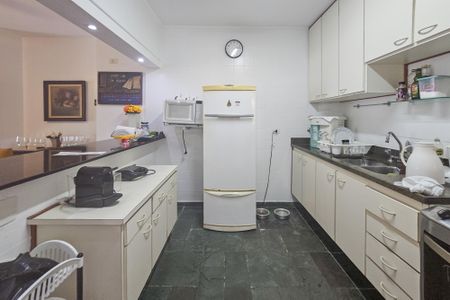 Apartamento para alugar com 150m², 4 quartos e 1 vaga