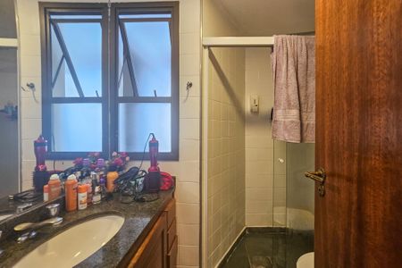 Apartamento para alugar com 150m², 4 quartos e 1 vaga