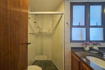 Apartamento para alugar com 150m², 4 quartos e 1 vaga