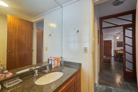 Apartamento para alugar com 150m², 4 quartos e 1 vaga