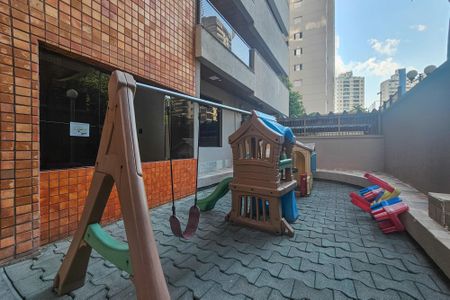 Apartamento para alugar com 150m², 4 quartos e 1 vaga