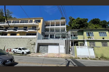 Casa para alugar com 350m², 3 quartos e sem vaga Casa para alugar com 350m², 3 quartos e sem vagaFachada