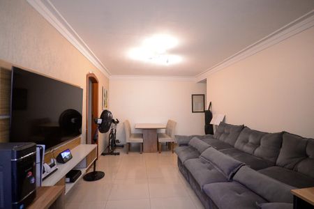Sala  de apartamento à venda com 3 quartos, 74m² em Jardim Santa Cruz (sacoma), São Paulo
