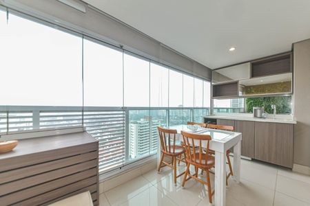 Apartamento para alugar com 33m², 1 quarto e 1 vaga Apartamento para alugar com 33m², 1 quarto e 1 vagaVaranda