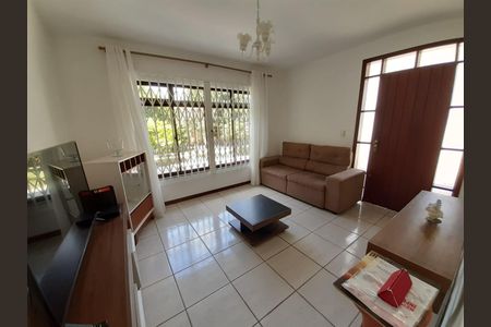 Casa para alugar com 4 quartos, 670m² em Campeche Central, Florianópolis