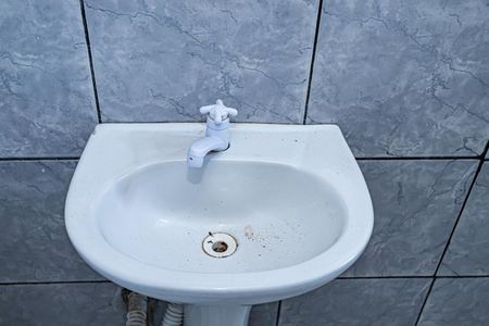 Banheiro de casa para alugar com 1 quarto, 40m² em Jardim Bandeirantes, São Paulo