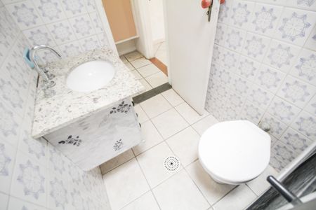 Casa à venda com 316m², 4 quartos e 3 vagasBanheiro 2