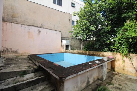 Casa à venda com 316m², 4 quartos e 3 vagasQuintal/Piscina/Jardim