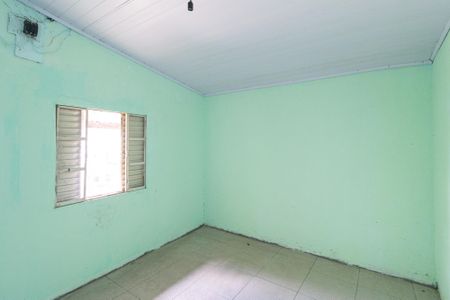 Quarto de casa para alugar com 1 quarto, 50m² em Jardim Angela Maria, Carapicuíba