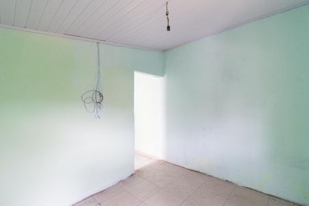 Quarto de casa para alugar com 1 quarto, 50m² em Jardim Angela Maria, Carapicuíba