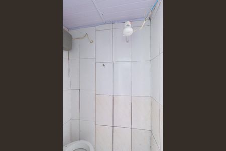 Banheiro de casa para alugar com 1 quarto, 50m² em Jardim Angela Maria, Carapicuíba