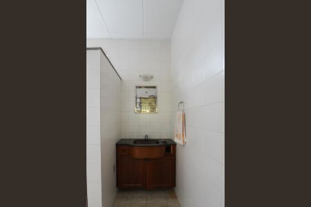 Casa à venda com 225m², 4 quartos e 6 vagas Casa à venda com 225m², 4 quartos e 6 vagasBanheiro Social