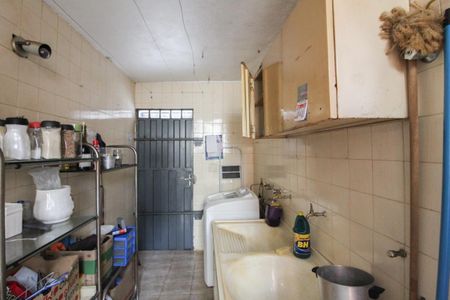 Casa à venda com 225m², 4 quartos e 6 vagas Casa à venda com 225m², 4 quartos e 6 vagasÁrea de Serviço