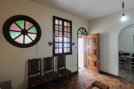 Sala de casa para alugar com 4 quartos, 225m² em Jaraguá, Belo Horizonte