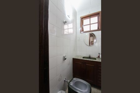 Casa à venda com 225m², 4 quartos e 6 vagas Casa à venda com 225m², 4 quartos e 6 vagasLavabo