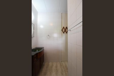 Casa à venda com 225m², 4 quartos e 6 vagas Casa à venda com 225m², 4 quartos e 6 vagasBanheiro da Suíte