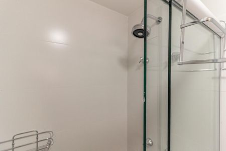 Banheiro de kitnet/studio para alugar com 1 quarto, 24m² em Higienópolis, São Paulo