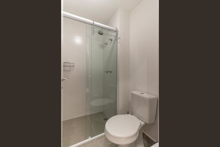 Banheiro de kitnet/studio para alugar com 1 quarto, 24m² em Higienópolis, São Paulo