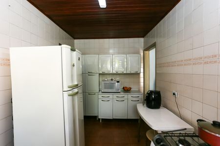 Casa à venda com 350m², 3 quartos e 6 vagascozinha