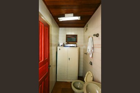 Casa à venda com 350m², 3 quartos e 6 vagasBanheiro