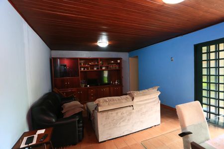 Casa à venda com 350m², 3 quartos e 6 vagasSala 