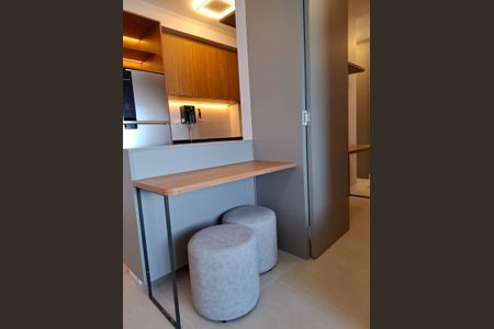 Sala de kitnet/studio para alugar com 1 quarto, 41m² em Centro, Campinas