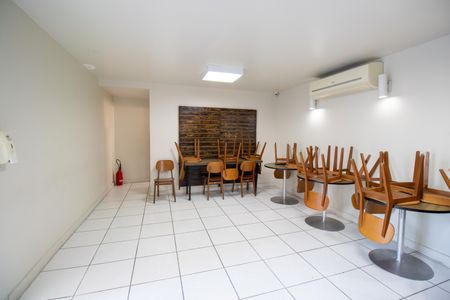 Apartamento para alugar com 57m², 3 quartos e 1 vaga Apartamento para alugar com 57m², 3 quartos e 1 vagaÁrea comum - Salão de festas