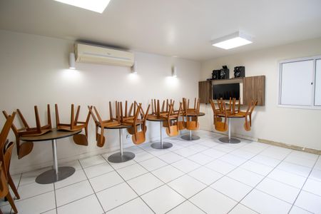 Apartamento para alugar com 57m², 3 quartos e 1 vaga Apartamento para alugar com 57m², 3 quartos e 1 vagaÁrea comum - Salão de festas