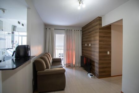 Sala de apartamento para alugar com 3 quartos, 57m² em Irajá, Rio de Janeiro
