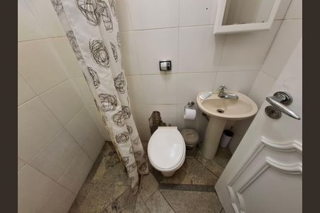 Casa à venda com 650m², 5 quartos e 3 vagas Casa à venda com 650m², 5 quartos e 3 vagasÁrea de serviço