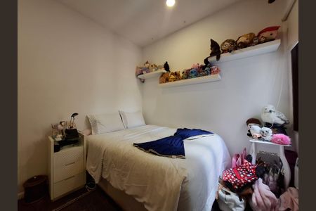 Casa à venda com 650m², 5 quartos e 3 vagas Casa à venda com 650m², 5 quartos e 3 vagasQuarto 2