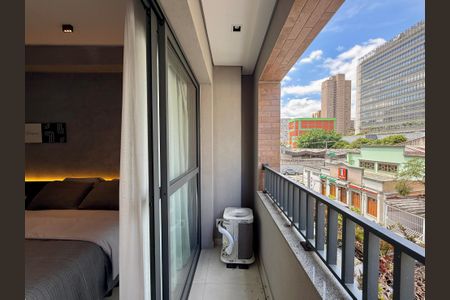 Studio para alugar com 25m², 0 quarto e sem vaga Studio para alugar com 25m², 0 quarto e sem vagaSacada