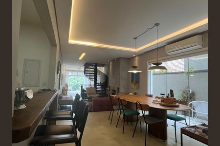 Casa à venda com 3 quartos, 350m² em Residencial Quatro (Alphaville), Santana de Parnaíba