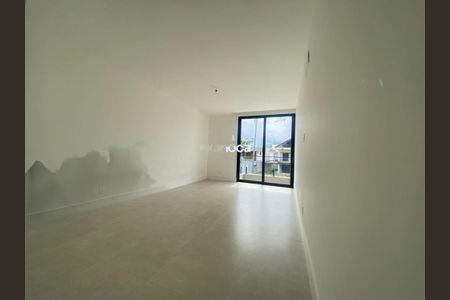 Casa à venda com 5 quartos, 440m² em Vargem Grande, Rio de Janeiro