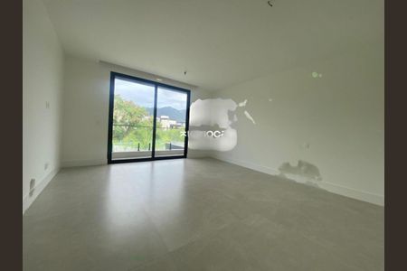 Casa à venda com 5 quartos, 440m² em Vargem Grande, Rio de Janeiro