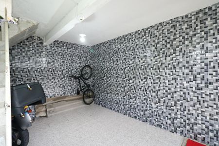 Casa à venda com 400m², 3 quartos e 2 vagas Casa à venda com 400m², 3 quartos e 2 vagasGaragem