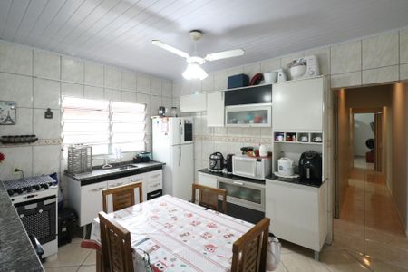 Casa à venda com 400m², 3 quartos e 2 vagas Casa à venda com 400m², 3 quartos e 2 vagasCozinha
