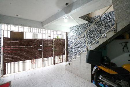 Casa à venda com 400m², 3 quartos e 2 vagas Casa à venda com 400m², 3 quartos e 2 vagasGaragem
