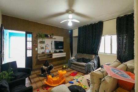 Casa à venda com 400m², 3 quartos e 2 vagas Casa à venda com 400m², 3 quartos e 2 vagasCasa 02