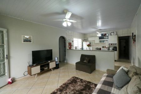 Casa à venda com 400m², 3 quartos e 2 vagas Casa à venda com 400m², 3 quartos e 2 vagasSala