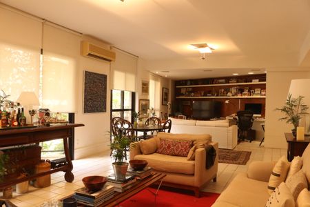 Sala de apartamento à venda com 2 quartos, 172m² em Jardim Botânico, Rio de Janeiro