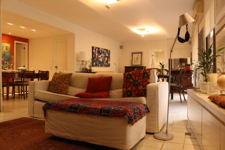 Apartamento à venda com 172m², 2 quartos e 3 vagasSala