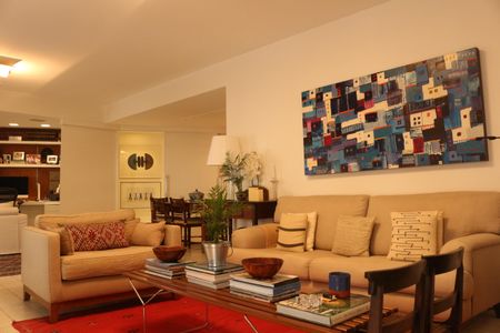 Apartamento à venda com 172m², 2 quartos e 3 vagasSala