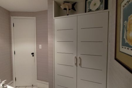Apartamento à venda com 172m², 2 quartos e 3 vagasLavabo