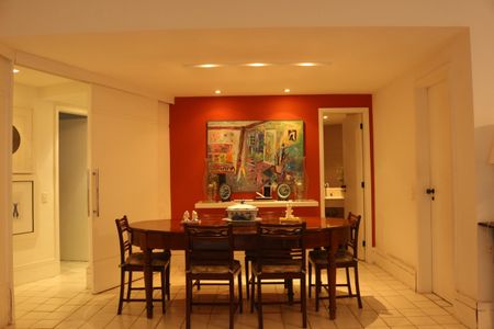 Apartamento à venda com 172m², 2 quartos e 3 vagasSala