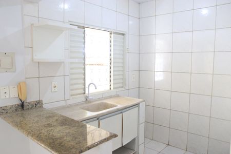 Cozinha de kitnet/studio para alugar com 1 quarto, 30m² em Setor Leste Vila Nova, Goiânia