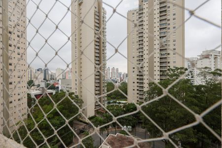 Apartamento à venda com 133m², 4 quartos e 2 vagasVista da Suíte 1