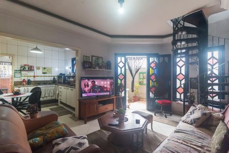 Casa para alugar com 162m², 3 quartos e 1 vagaSala